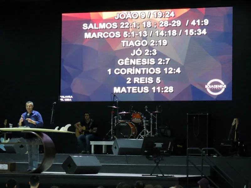 Imagem ilustrativa de Painel outdoor de led para igreja preço